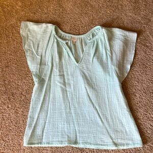 Roan & Ryan light aqua flutter sleeve blouse.